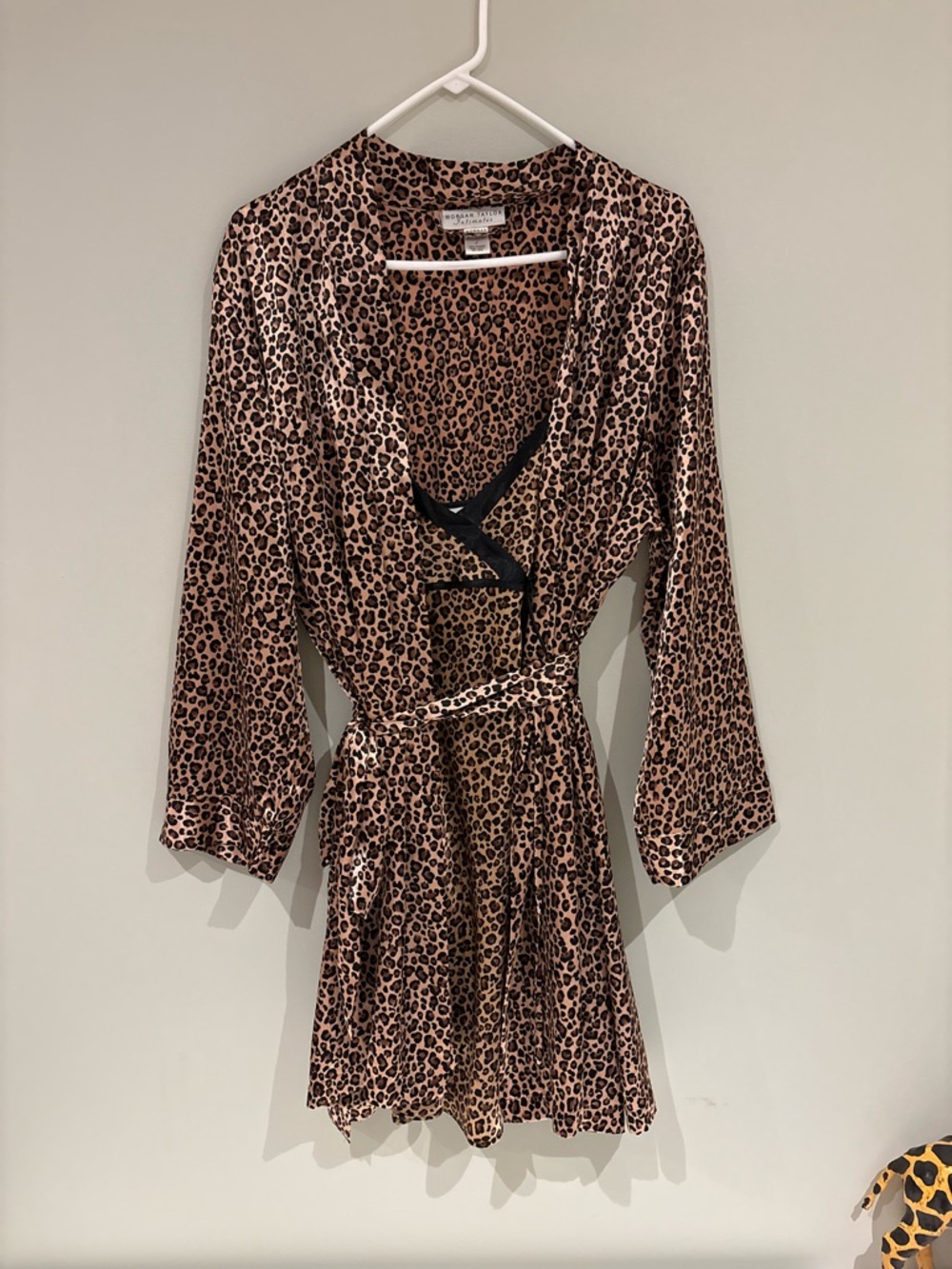 Morgan Taylor Leopard Print Intimate Robe and Gown (2 Piece) - Picture 15 of 16